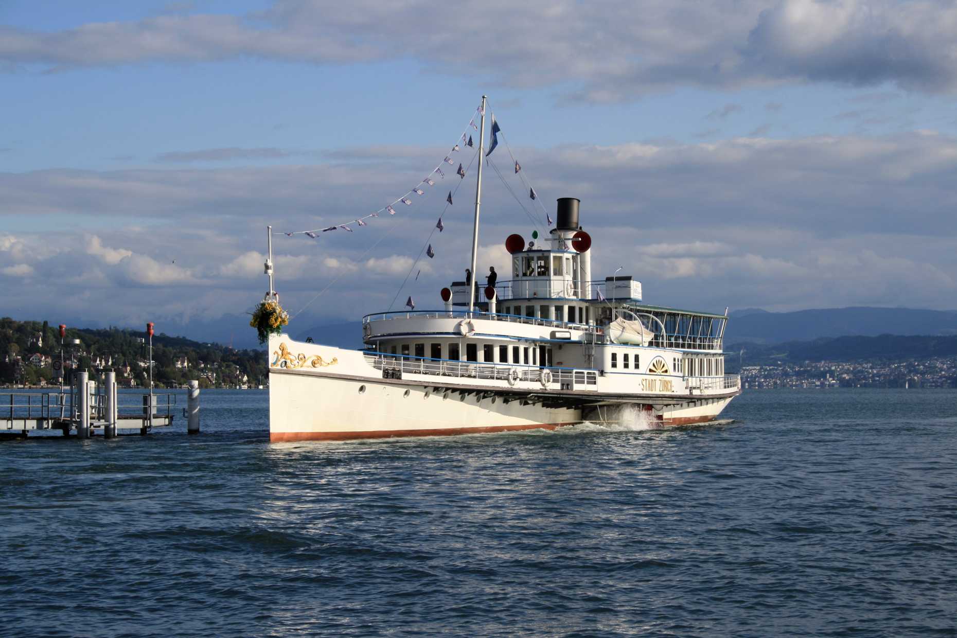 Enlarged view: Lake Zurich